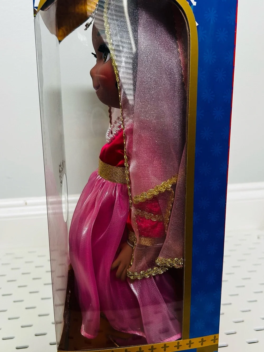 It's a Small World India Doll Disney Singing Animators' Collection